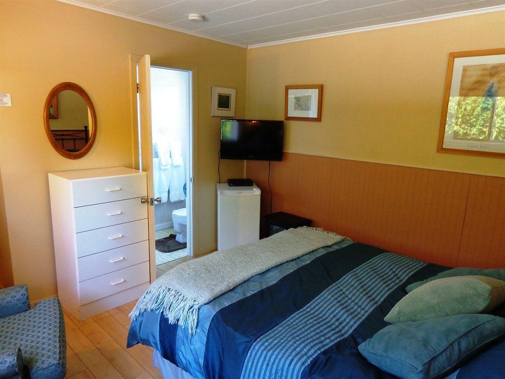 Motel Des Deux Lacs Waterloo エクステリア 写真