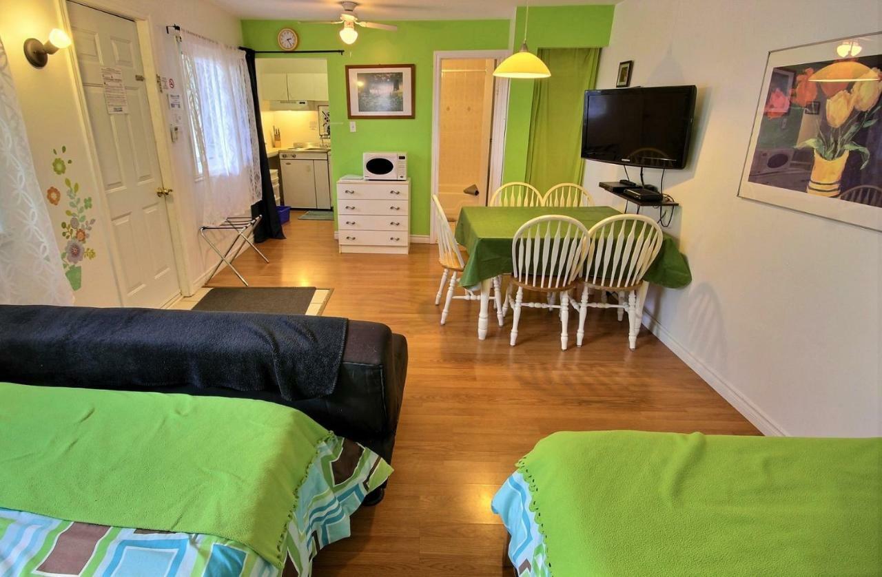 Motel Des Deux Lacs Waterloo 部屋 写真